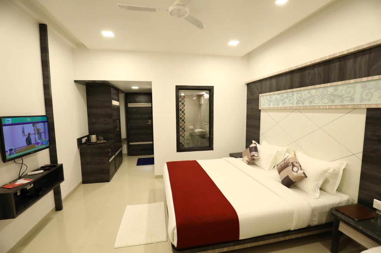 อิมพีเรียล กรันเด Hotel โลนาวาลา ภายนอก รูปภาพ
