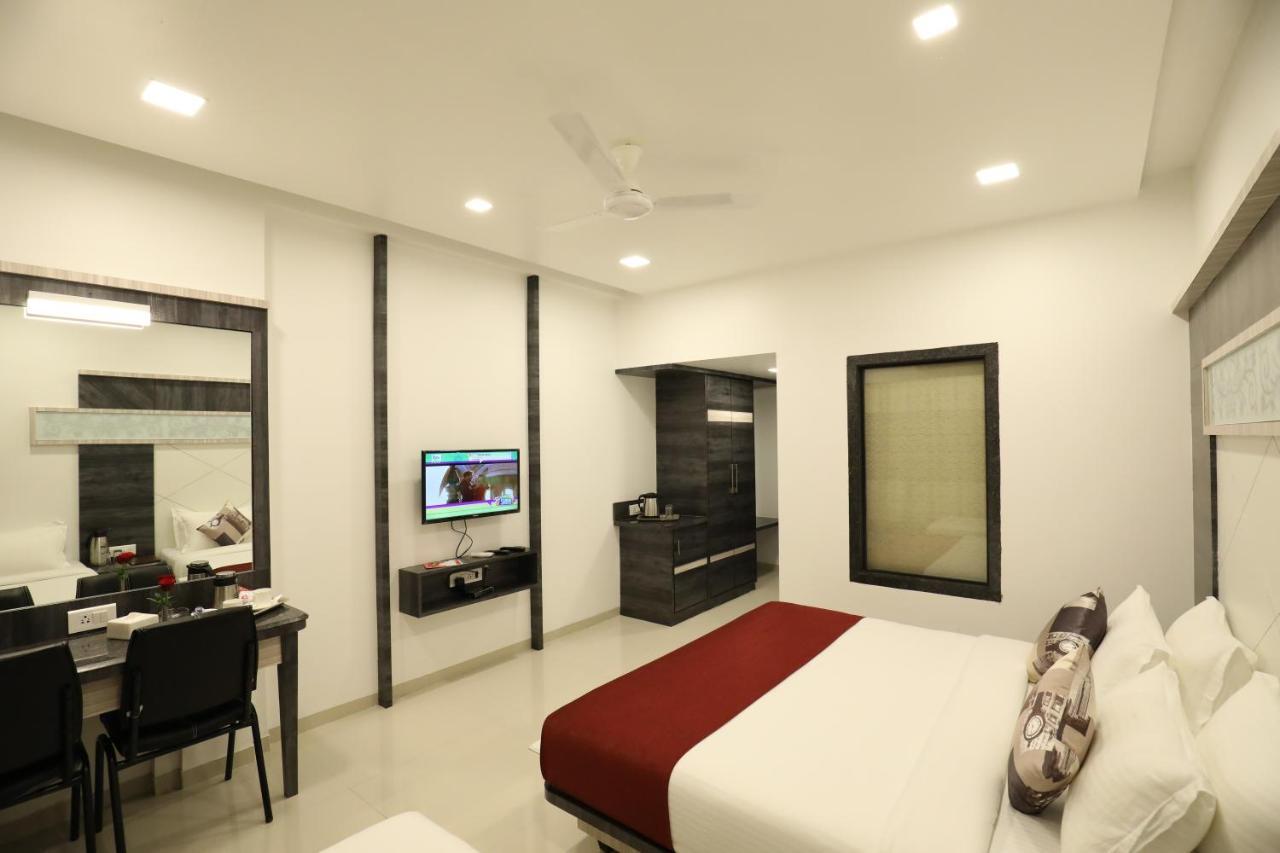 อิมพีเรียล กรันเด Hotel โลนาวาลา ภายนอก รูปภาพ
