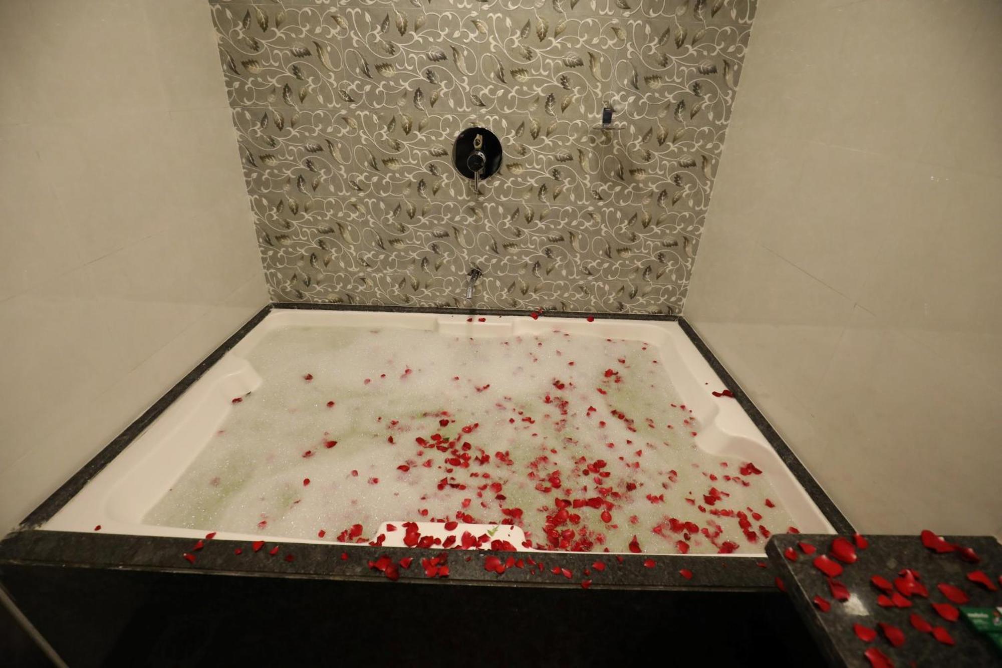 อิมพีเรียล กรันเด Hotel โลนาวาลา ภายนอก รูปภาพ