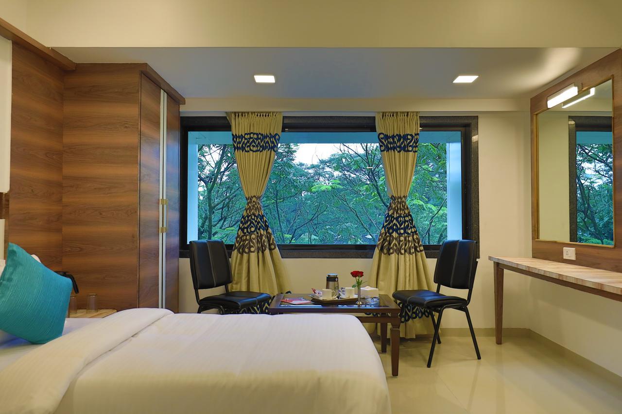 อิมพีเรียล กรันเด Hotel โลนาวาลา ภายนอก รูปภาพ